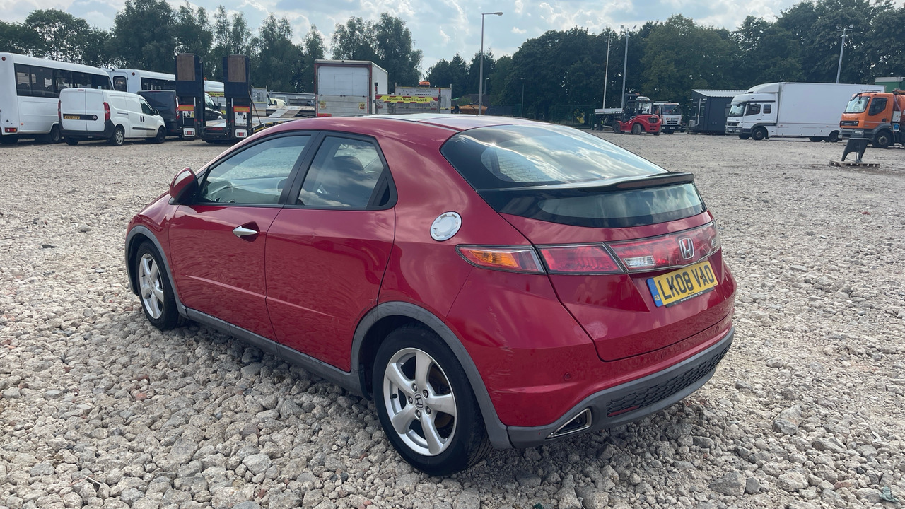 HONDA CIVIC 1.8 I-VTEC - Hatchback: afbeelding 3 HONDA CIVIC 1.8 I-VTEC - Hatchback: afbeelding 3