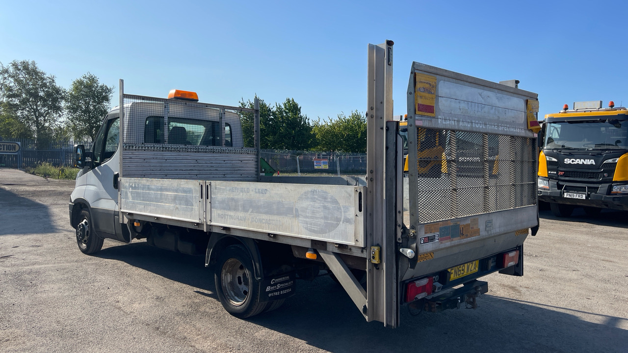IVECO DAILY 2.3 35-160 - Bestelwagen open laadbak: afbeelding 3 IVECO DAILY 2.3 35-160 - Bestelwagen open laadbak: afbeelding 3
