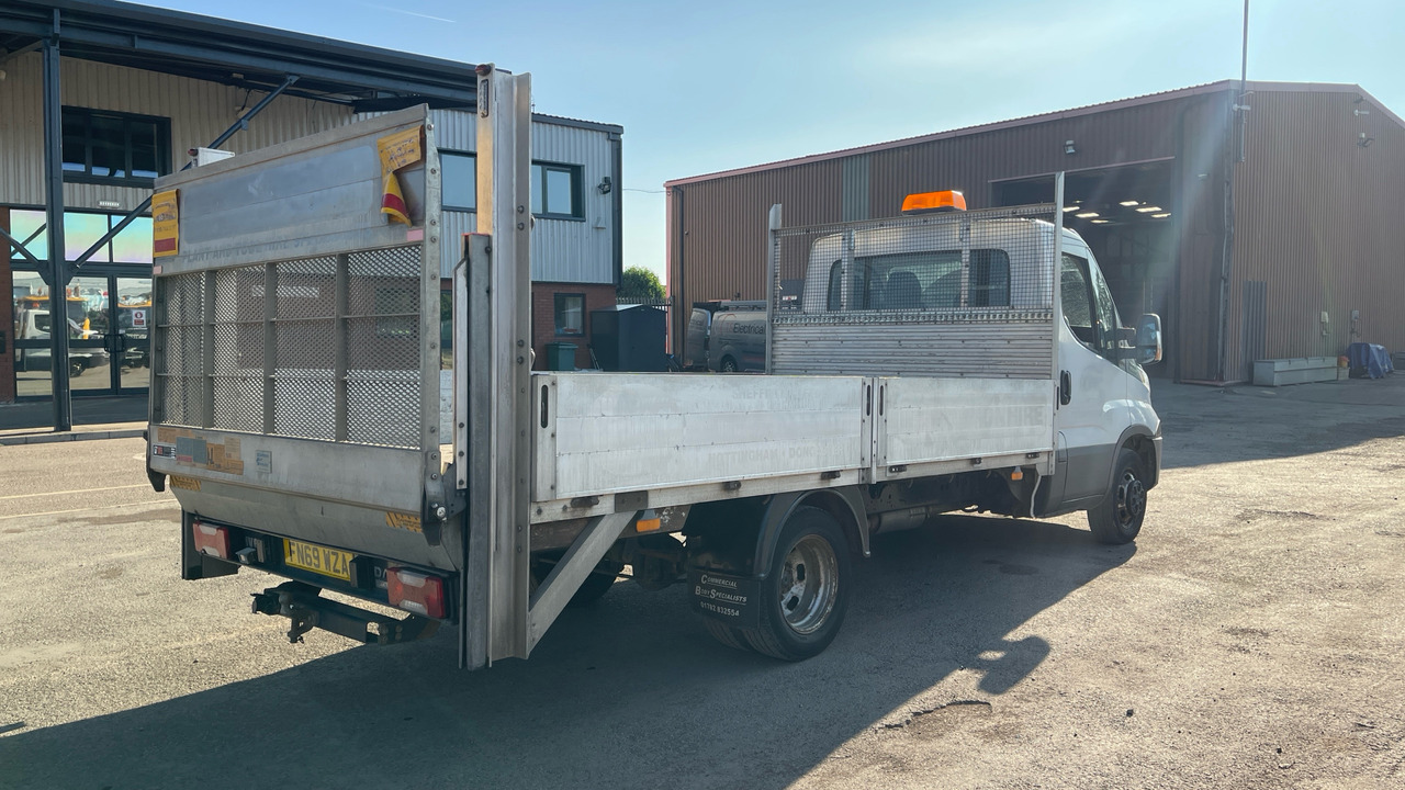 IVECO DAILY 2.3 35-160 - Bestelwagen open laadbak: afbeelding 4 IVECO DAILY 2.3 35-160 - Bestelwagen open laadbak: afbeelding 4
