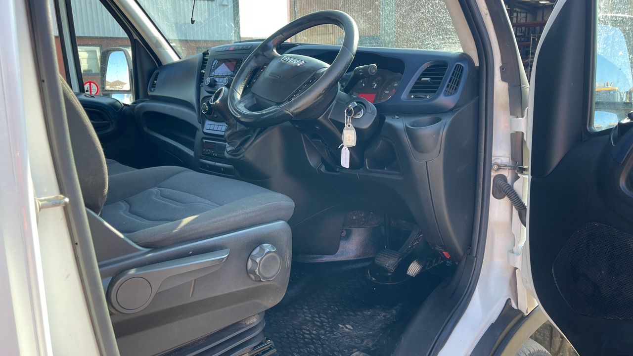 IVECO DAILY 2.3 35-160 - Bestelwagen open laadbak: afbeelding 5 IVECO DAILY 2.3 35-160 - Bestelwagen open laadbak: afbeelding 5