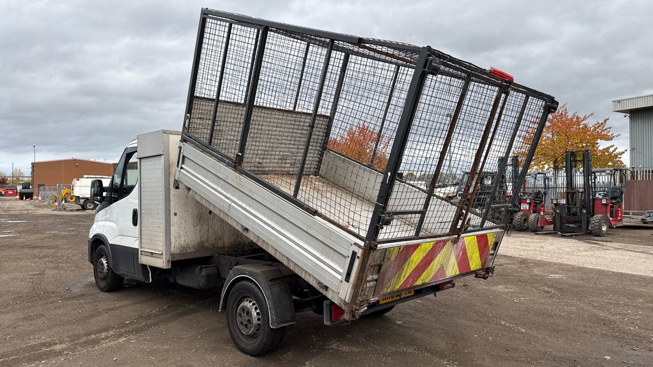 IVECO DAILY 35-120 2.3 4100 WB - Kipper bestelwagen: afbeelding 3 IVECO DAILY 35-120 2.3 4100 WB - Kipper bestelwagen: afbeelding 3