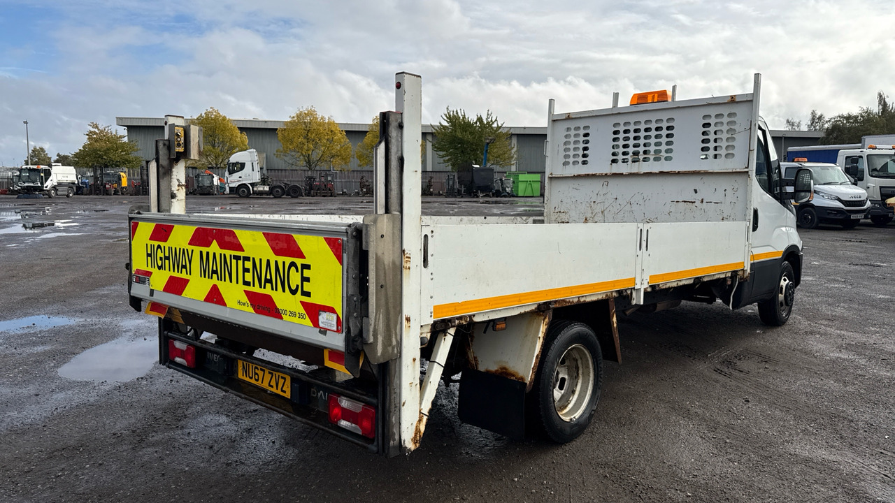 IVECO DAILY 35C12 2.3 3750 - Bestelwagen open laadbak: afbeelding 4 IVECO DAILY 35C12 2.3 3750 - Bestelwagen open laadbak: afbeelding 4