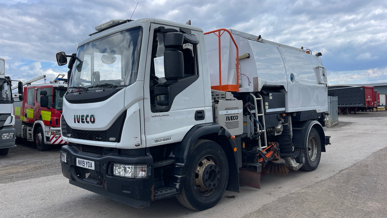 IVECO EUROCARGO 150-220 - Veegwagen: afbeelding 2 IVECO EUROCARGO 150-220 - Veegwagen: afbeelding 2