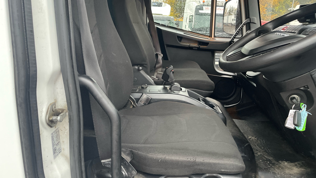 IVECO EUROCARGO 180-250 - Schuifzeilen vrachtwagen: afbeelding 5 IVECO EUROCARGO 180-250 - Schuifzeilen vrachtwagen: afbeelding 5