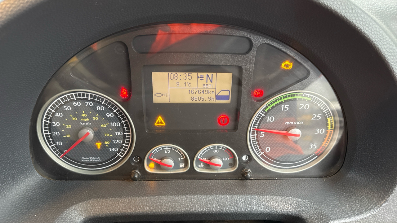 Kipper vrachtwagen, Kraanwagen IVECO EUROCARGO 180E: afbeelding 6 Kipper vrachtwagen, Kraanwagen IVECO EUROCARGO 180E: afbeelding 6