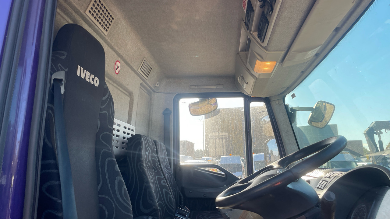 IVECO EUROCARGO 180E - Vrachtwagen met open laadbak: afbeelding 5 IVECO EUROCARGO 180E - Vrachtwagen met open laadbak: afbeelding 5