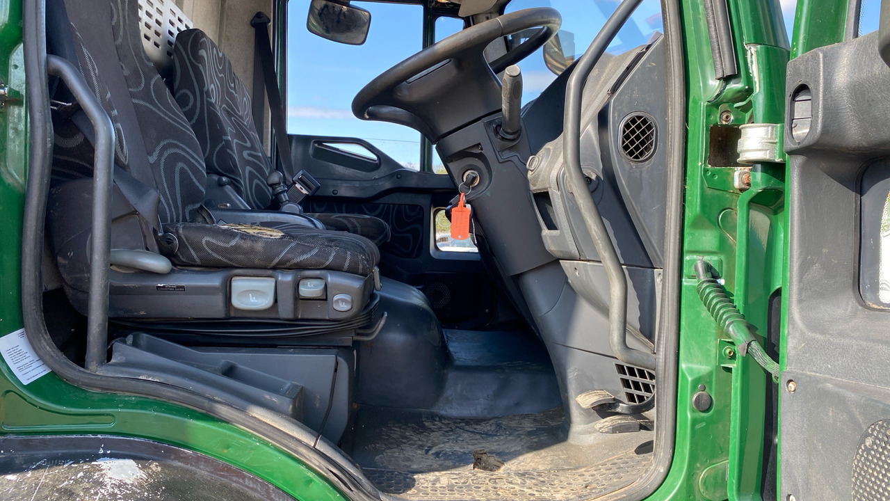 IVECO EUROCARGO 180E25 - Vrachtwagen met open laadbak: afbeelding 5 IVECO EUROCARGO 180E25 - Vrachtwagen met open laadbak: afbeelding 5