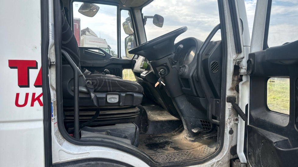 IVECO EUROCARGO  75E16 - Schuifzeilen vrachtwagen: afbeelding 5 IVECO EUROCARGO  75E16 - Schuifzeilen vrachtwagen: afbeelding 5
