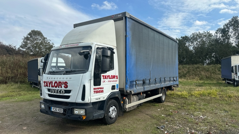 IVECO EUROCARGO 75E16 - Schuifzeilen vrachtwagen: afbeelding 2 IVECO EUROCARGO 75E16 - Schuifzeilen vrachtwagen: afbeelding 2