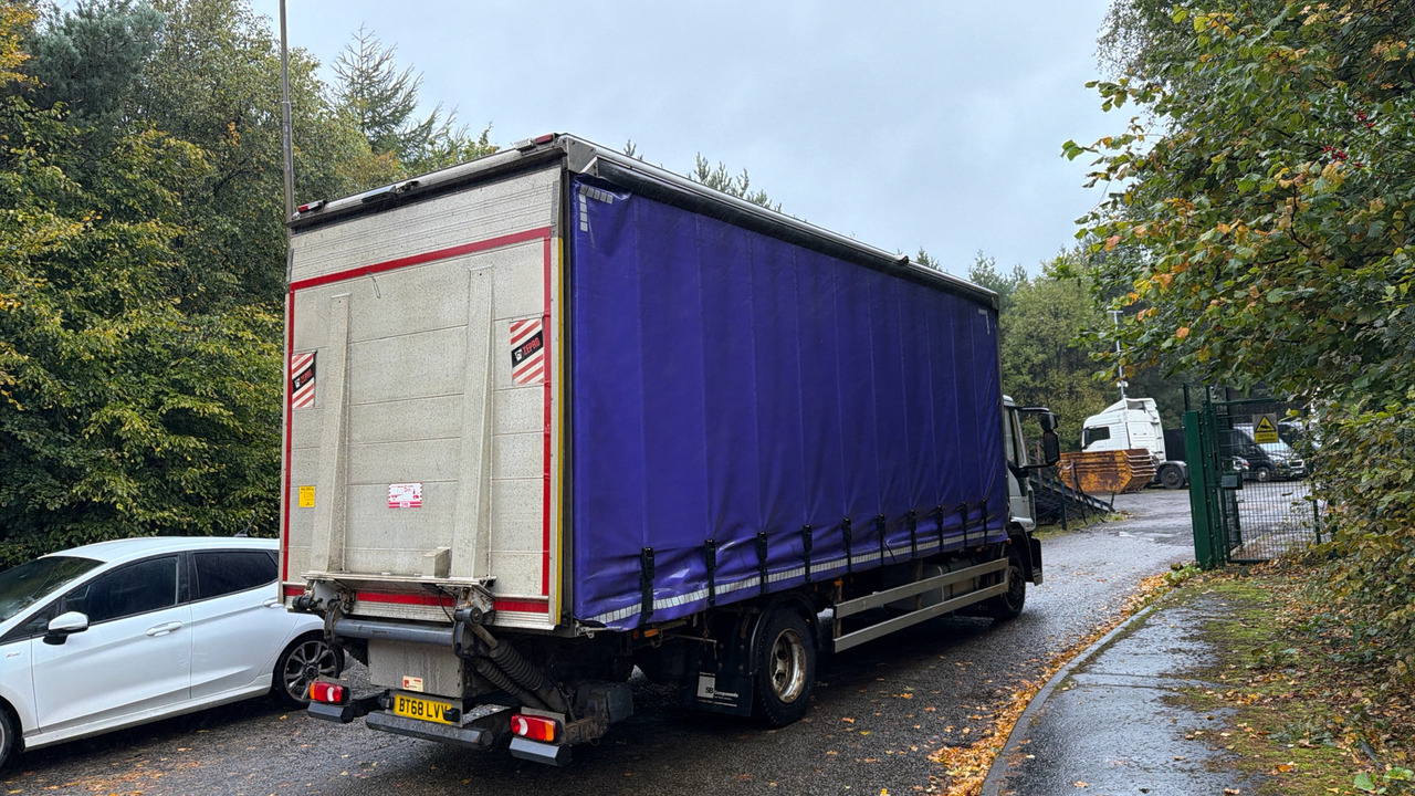 Iveco Eurocargo 120-210 - Schuifzeilen vrachtwagen: afbeelding 4 Iveco Eurocargo 120-210 - Schuifzeilen vrachtwagen: afbeelding 4