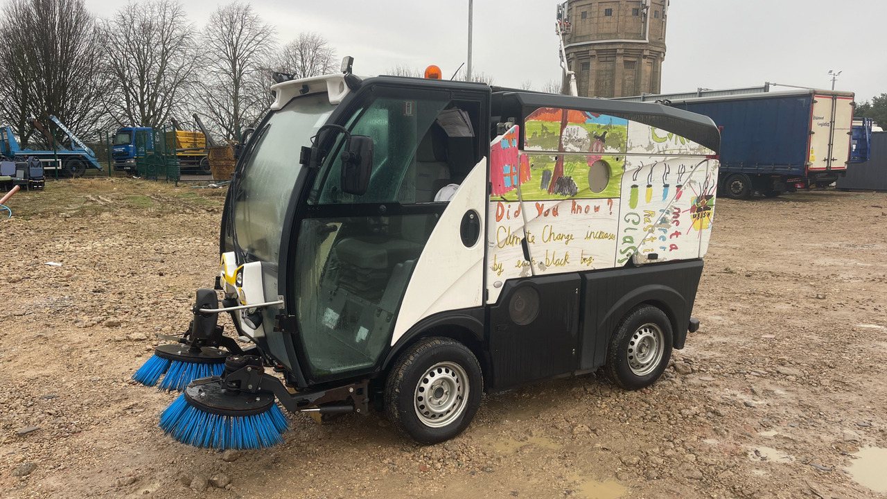 JOHNSTON SWEEPER - Veegwagen: afbeelding 2 JOHNSTON SWEEPER - Veegwagen: afbeelding 2