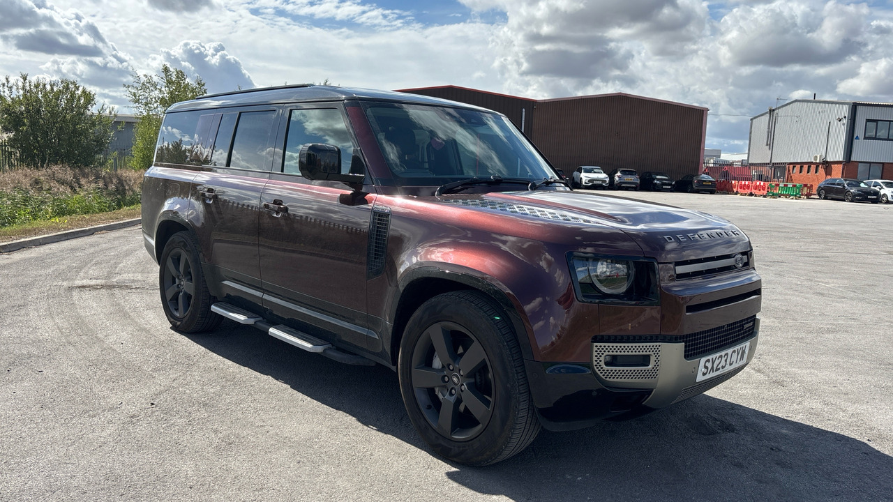 LAND ROVER DEFENDER 3.0 D300 X-Dynamic HSE 130 - SUV: afbeelding 1 LAND ROVER DEFENDER 3.0 D300 X-Dynamic HSE 130 - SUV: afbeelding 1