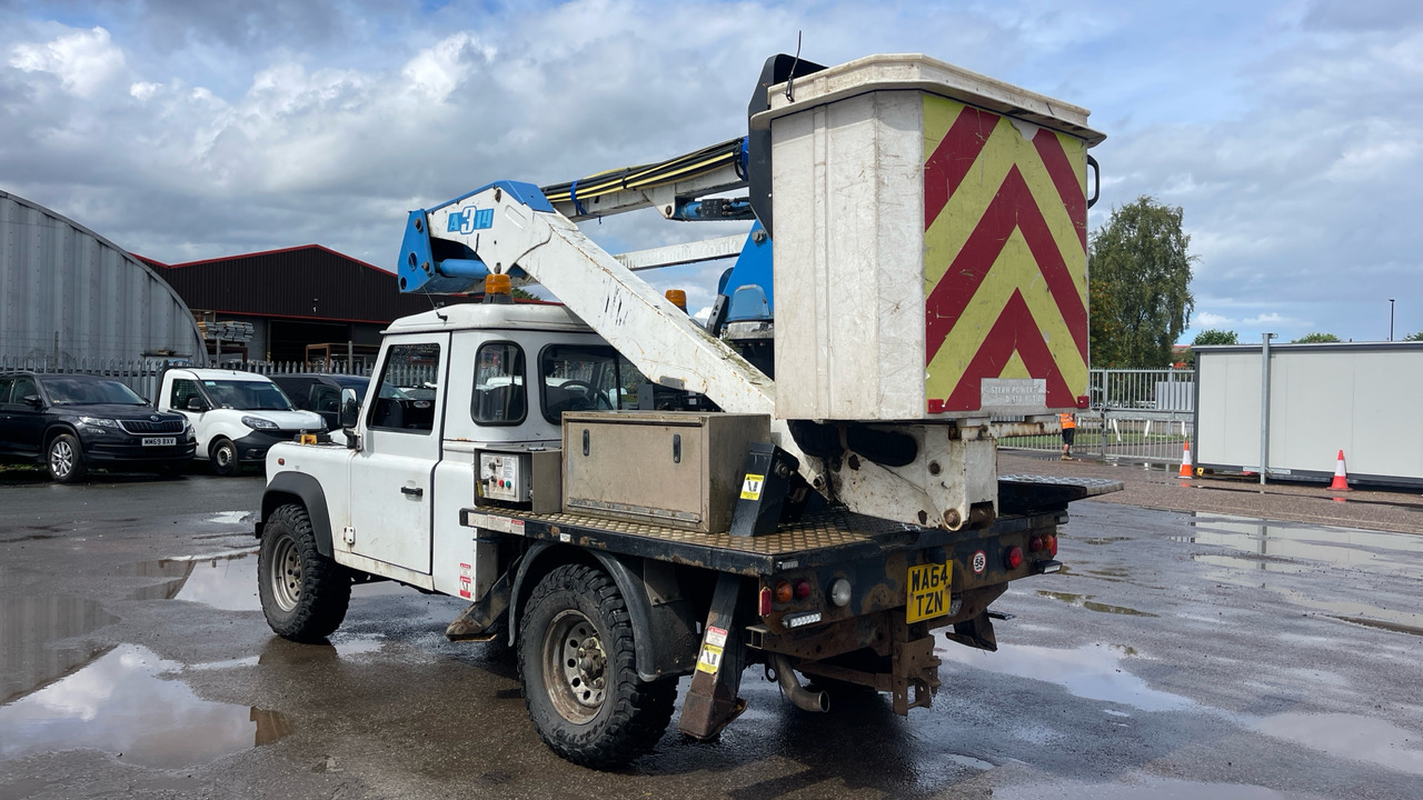 Land Rover Defender 110 TDCi - Vrachtwagen hoogwerker: afbeelding 3 Land Rover Defender 110 TDCi - Vrachtwagen hoogwerker: afbeelding 3