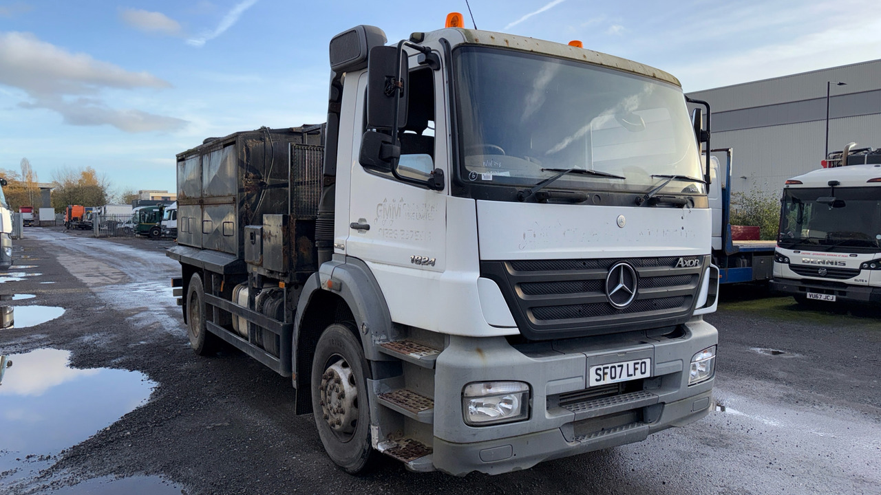 MERCEDES-BENZ AXOR 1824 - Asfaltmachine: afbeelding 1 MERCEDES-BENZ AXOR 1824 - Asfaltmachine: afbeelding 1