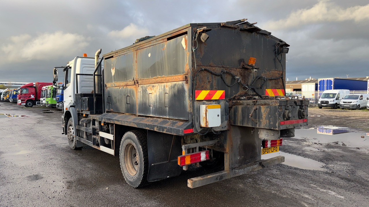 MERCEDES-BENZ AXOR 1824 - Asfaltmachine: afbeelding 3 MERCEDES-BENZ AXOR 1824 - Asfaltmachine: afbeelding 3