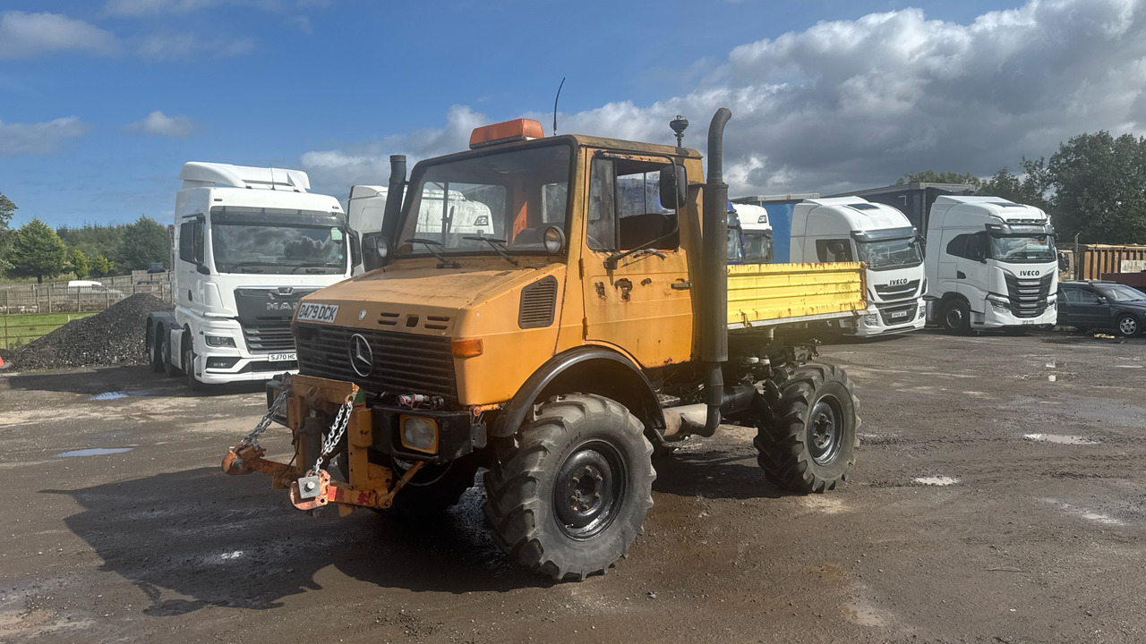 MERCEDES-BENZ UNIMOG 6 CYLINDER - Kipper vrachtwagen, Landbouwmachine: afbeelding 1 MERCEDES-BENZ UNIMOG 6 CYLINDER - Kipper vrachtwagen, Landbouwmachine: afbeelding 1