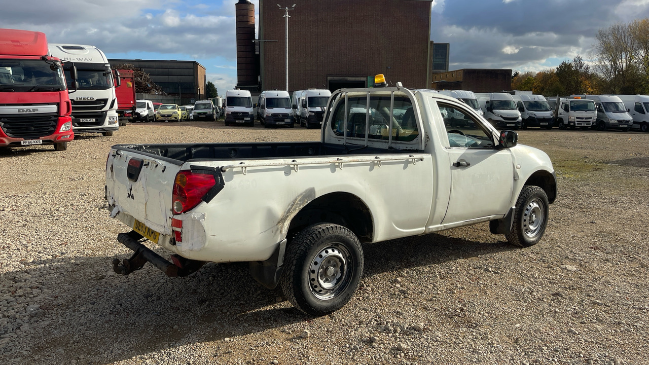 MITSUBISHI L200 - Pick-up: afbeelding 4 MITSUBISHI L200 - Pick-up: afbeelding 4