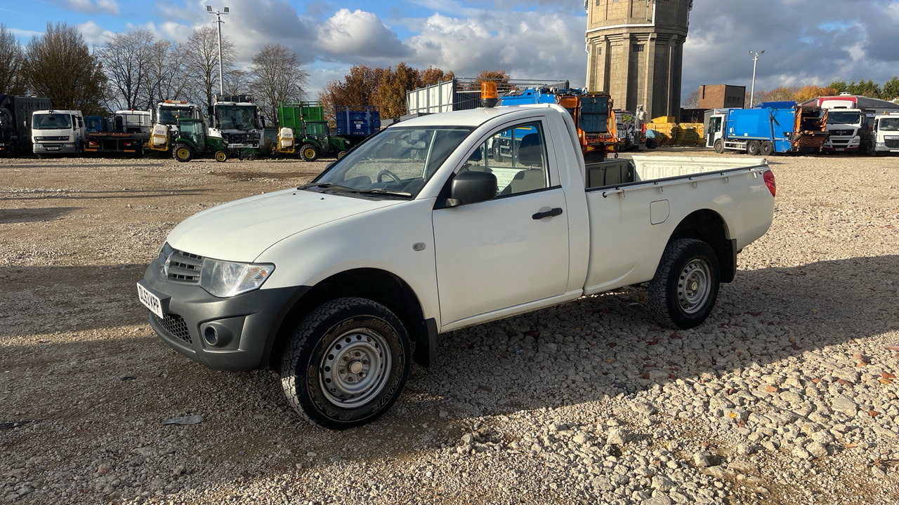 MITSUBISHI L200 - Pick-up: afbeelding 2 MITSUBISHI L200 - Pick-up: afbeelding 2
