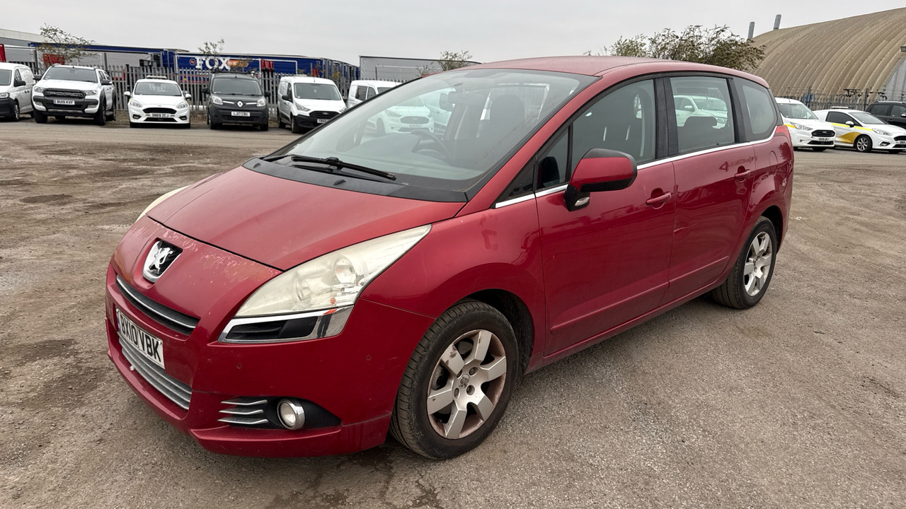 PEUGEOT 5008 2.0 HDI 150PS - Personenwagen: afbeelding 2 PEUGEOT 5008 2.0 HDI 150PS - Personenwagen: afbeelding 2