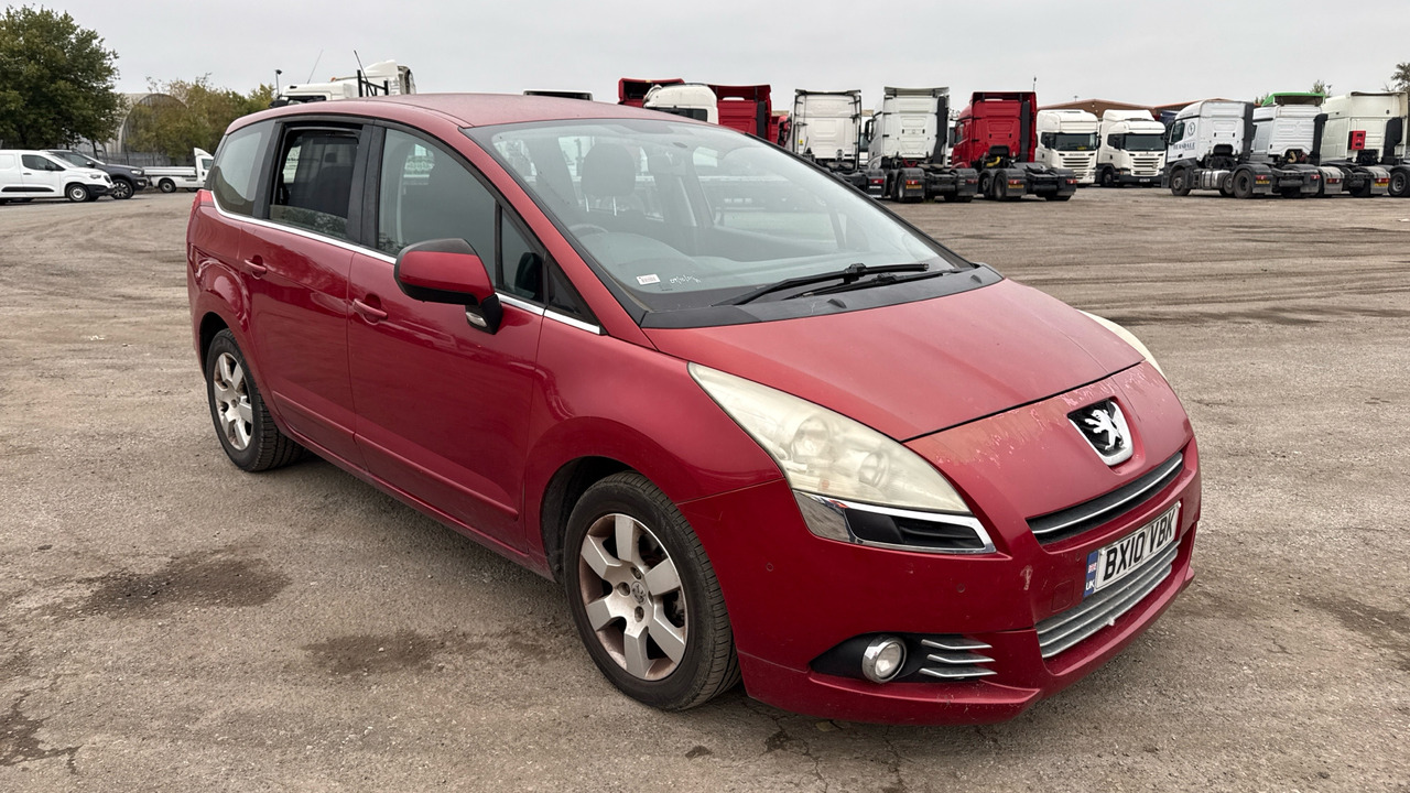 PEUGEOT 5008 2.0 HDI 150PS - Personenwagen: afbeelding 1 PEUGEOT 5008 2.0 HDI 150PS - Personenwagen: afbeelding 1