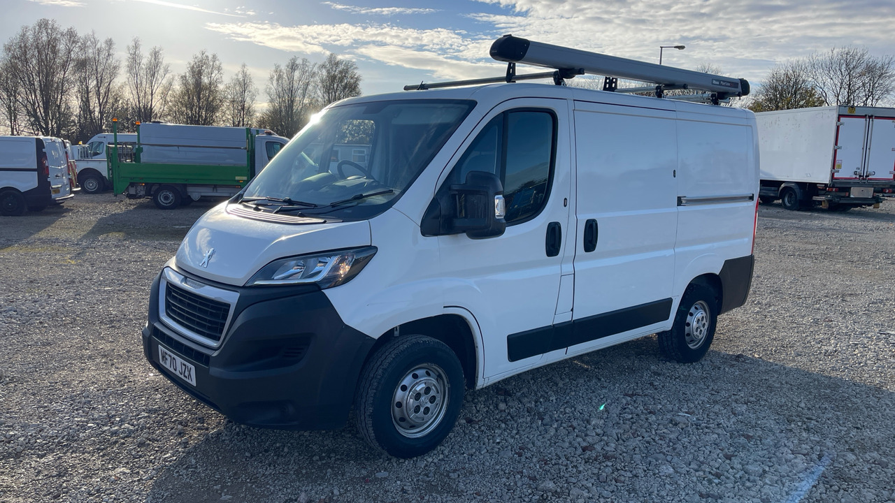 PEUGEOT BOXER 333 2.2 BLUE HDI 120PS - Kleine bestelwagen: afbeelding 2 PEUGEOT BOXER 333 2.2 BLUE HDI 120PS - Kleine bestelwagen: afbeelding 2