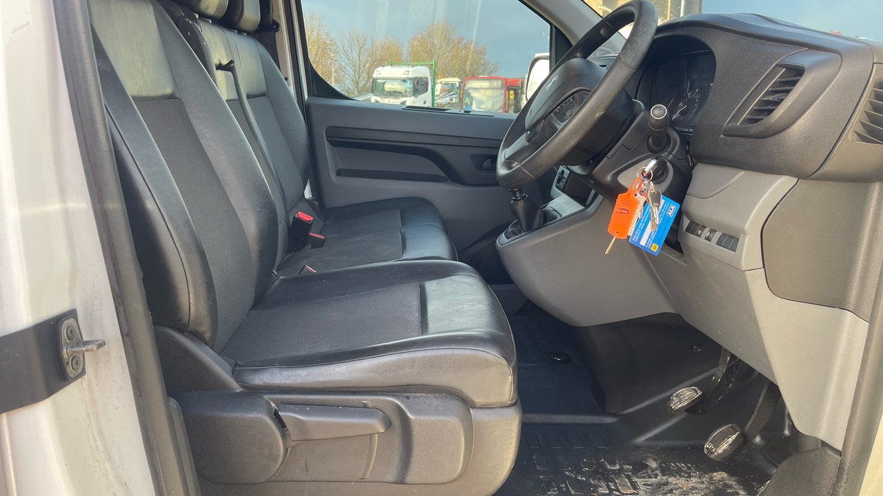 PEUGEOT EXPERT PROFESSIONAL 1.5 BLUEHDI - Gesloten bestelwagen: afbeelding 5 PEUGEOT EXPERT PROFESSIONAL 1.5 BLUEHDI - Gesloten bestelwagen: afbeelding 5