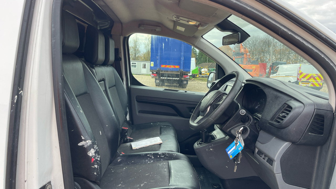 PEUGEOT EXPERT PROFESSIONAL 1200 1.5 BLUE HDI 100PS - Kleine bestelwagen: afbeelding 5 PEUGEOT EXPERT PROFESSIONAL 1200 1.5 BLUE HDI 100PS - Kleine bestelwagen: afbeelding 5