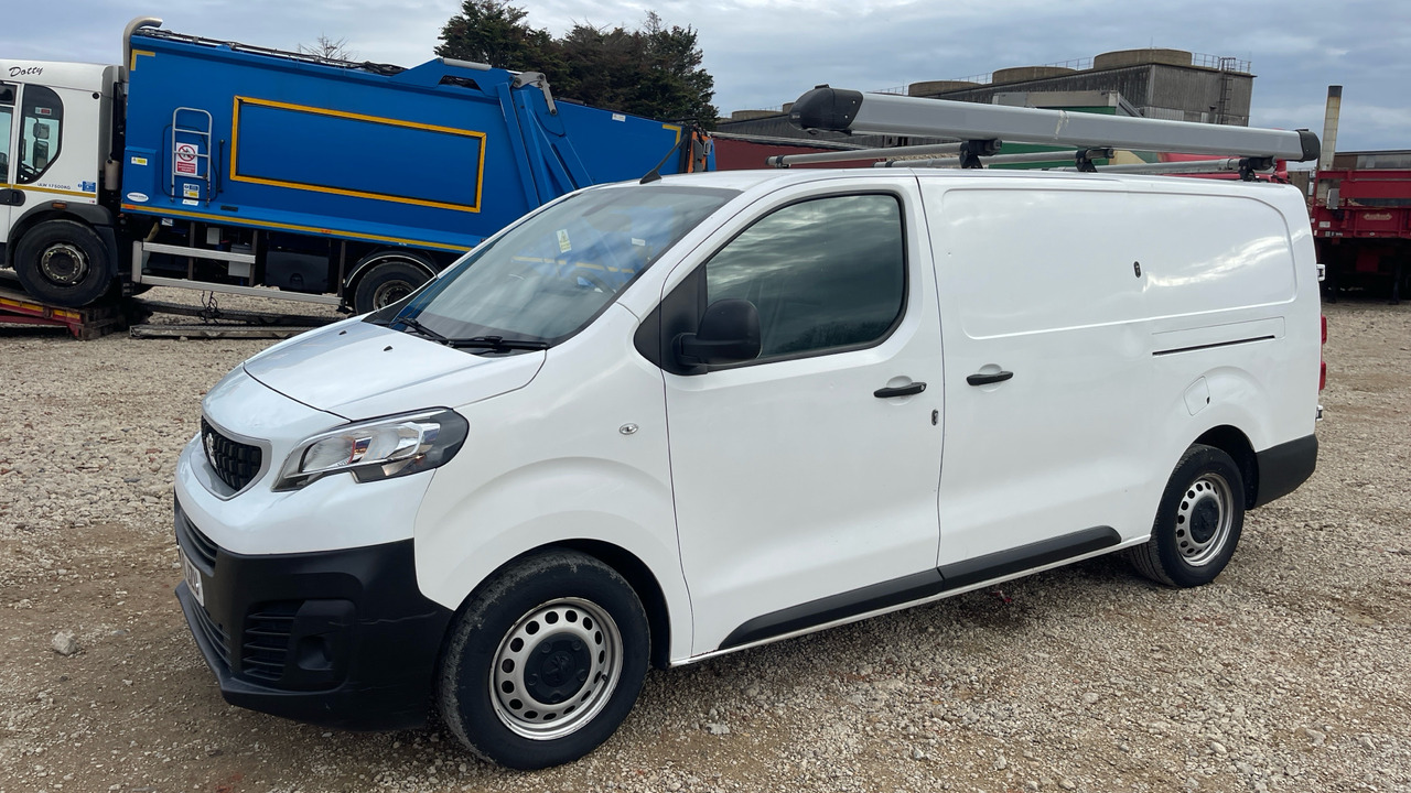 PEUGEOT EXPERT PROFESSIONAL 1200 1.5 BLUE HDI 100PS - Kleine bestelwagen: afbeelding 2 PEUGEOT EXPERT PROFESSIONAL 1200 1.5 BLUE HDI 100PS - Kleine bestelwagen: afbeelding 2