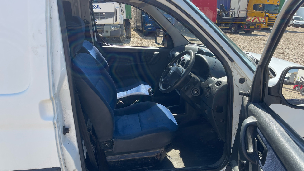 PEUGEOT PARTNER 600 - Kleine bestelwagen: afbeelding 5 PEUGEOT PARTNER 600 - Kleine bestelwagen: afbeelding 5