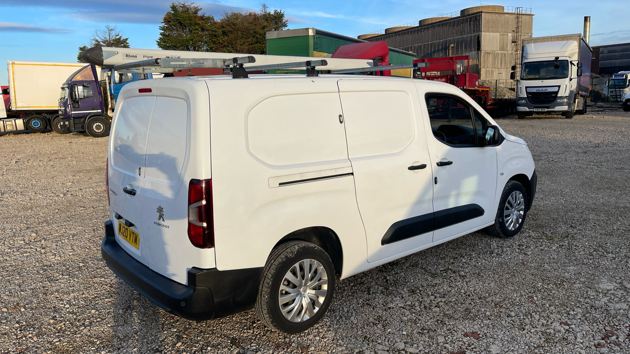 PEUGEOT PARTNER 850 1.5 BLUE HDI 100PS - Kleine bestelwagen: afbeelding 4 PEUGEOT PARTNER 850 1.5 BLUE HDI 100PS - Kleine bestelwagen: afbeelding 4