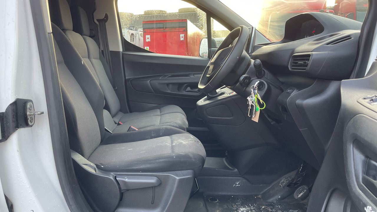PEUGEOT PARTNER 850 1.5 BlueHDi 100ps Professional - Kleine bestelwagen: afbeelding 5 PEUGEOT PARTNER 850 1.5 BlueHDi 100ps Professional - Kleine bestelwagen: afbeelding 5