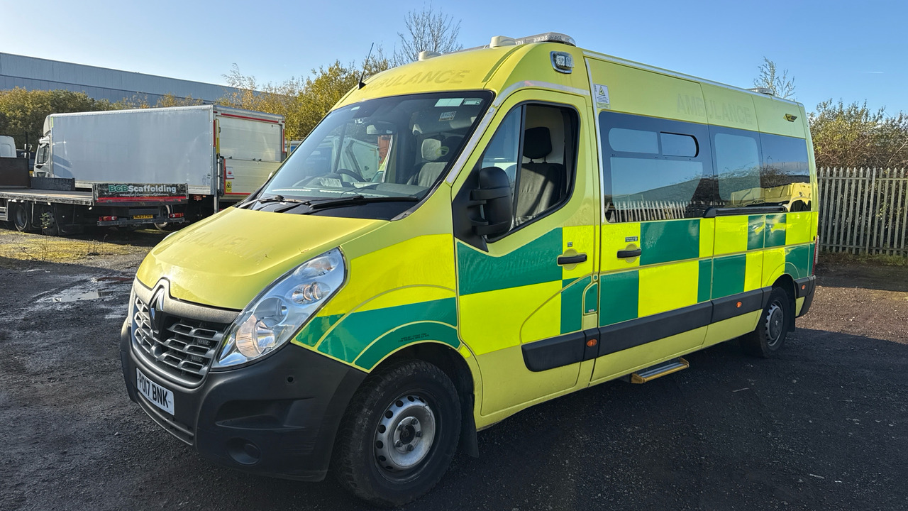 RENAULT MASTER 150.39 - Ambulance: afbeelding 2 RENAULT MASTER 150.39 - Ambulance: afbeelding 2