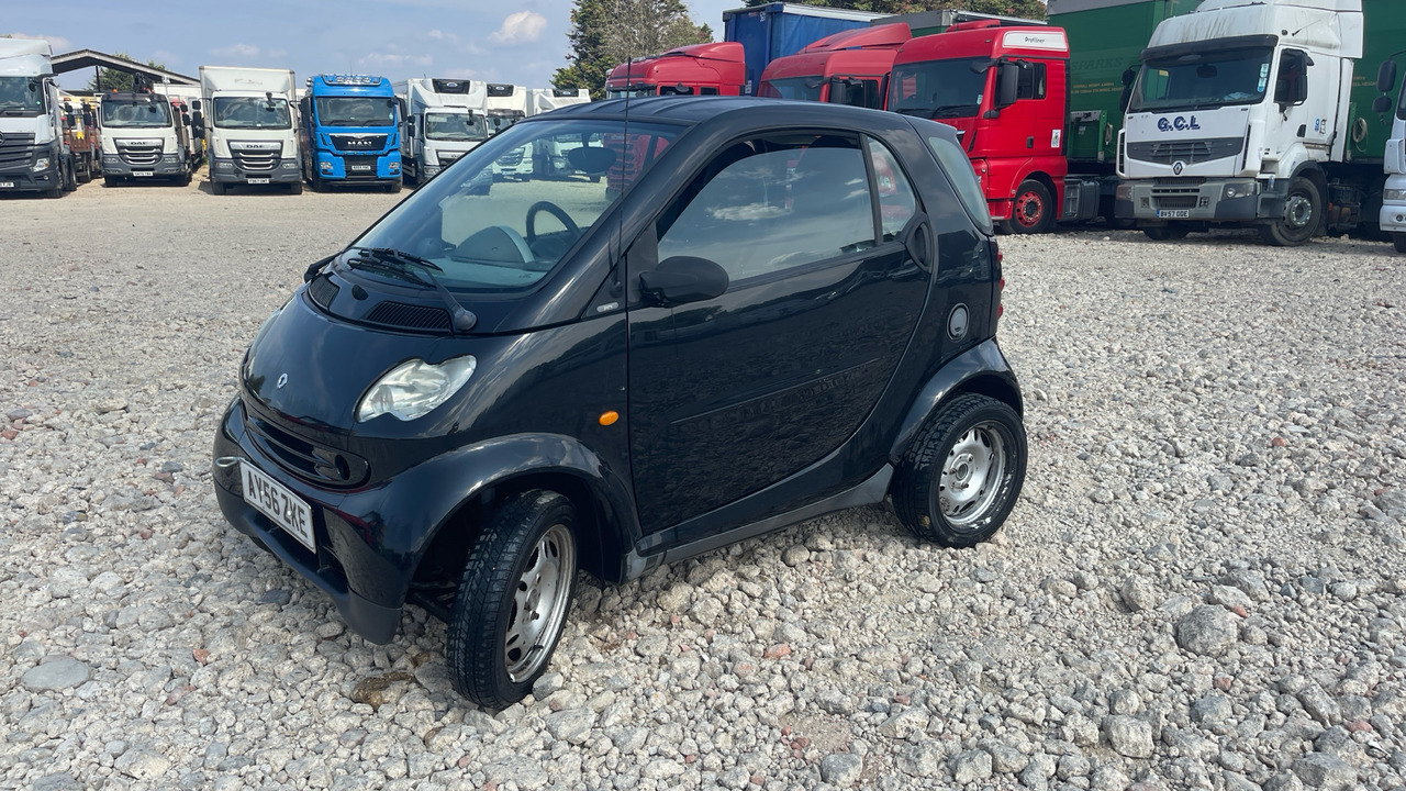 SMART FORTWO COUPE PURE 50 - Personenwagen: afbeelding 4 SMART FORTWO COUPE PURE 50 - Personenwagen: afbeelding 4