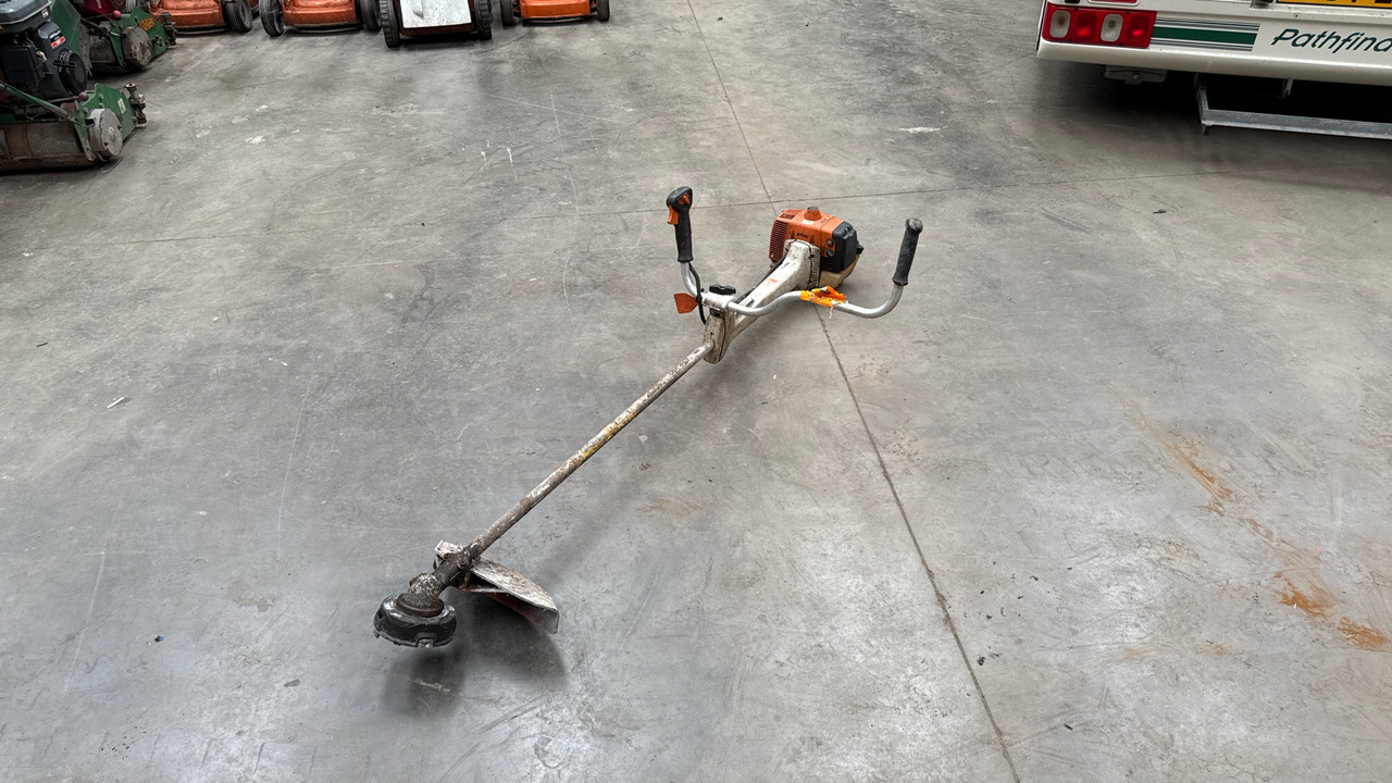 STIHL FS45C STRIMMER - Bouwmaterieel: afbeelding 2 STIHL FS45C STRIMMER - Bouwmaterieel: afbeelding 2