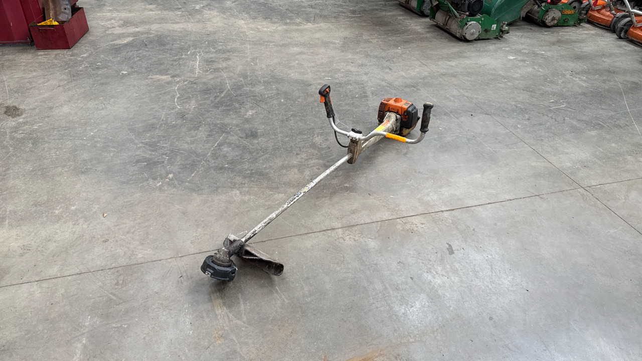 STIHL FS45C STRIMMER - Bouwmaterieel: afbeelding 2 STIHL FS45C STRIMMER - Bouwmaterieel: afbeelding 2