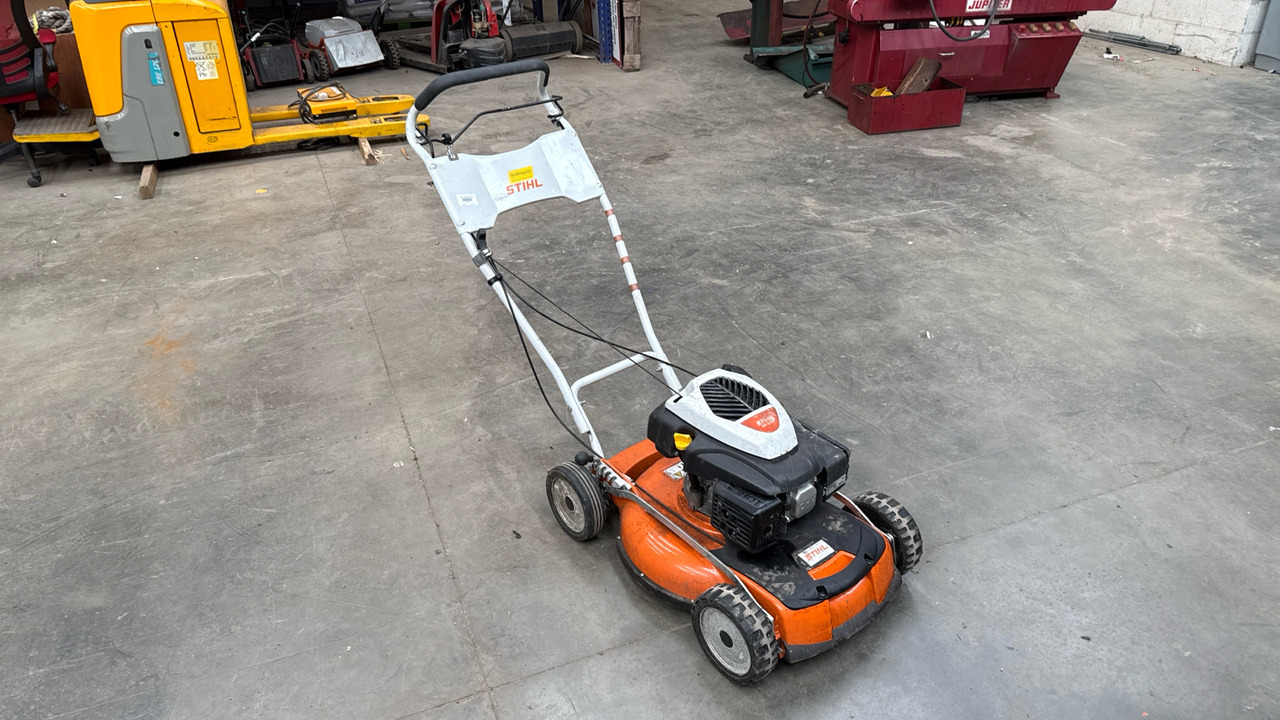 STIHL RM4 RTP - Bouwmaterieel: afbeelding 1 STIHL RM4 RTP - Bouwmaterieel: afbeelding 1