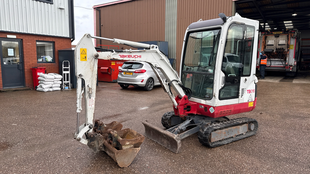 TAKEUCHI TB016 - Minigraafmachine: afbeelding 1 TAKEUCHI TB016 - Minigraafmachine: afbeelding 1