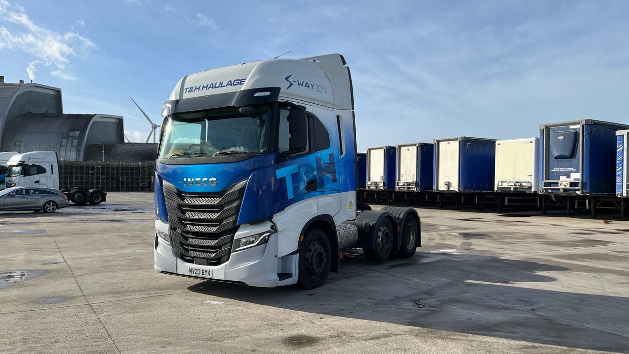 Iveco S-Way 570 - Trekker: afbeelding 2 Iveco S-Way 570 - Trekker: afbeelding 2