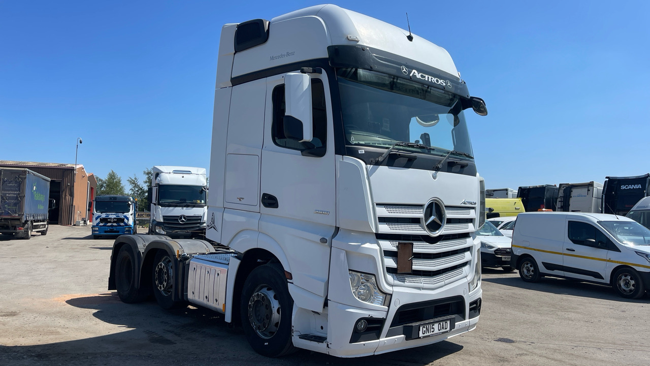 MERCEDES-BENZ ACTROS 2551 - Trekker: afbeelding 1 MERCEDES-BENZ ACTROS 2551 - Trekker: afbeelding 1