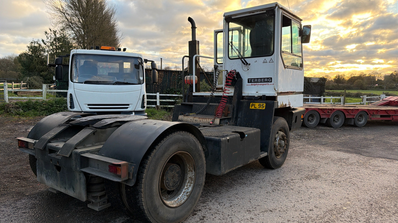 TERBERG YT180 - Trekker: afbeelding 3 TERBERG YT180 - Trekker: afbeelding 3