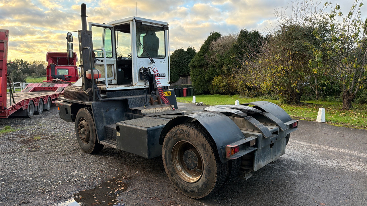 TERBERG YT180 - Trekker: afbeelding 4 TERBERG YT180 - Trekker: afbeelding 4