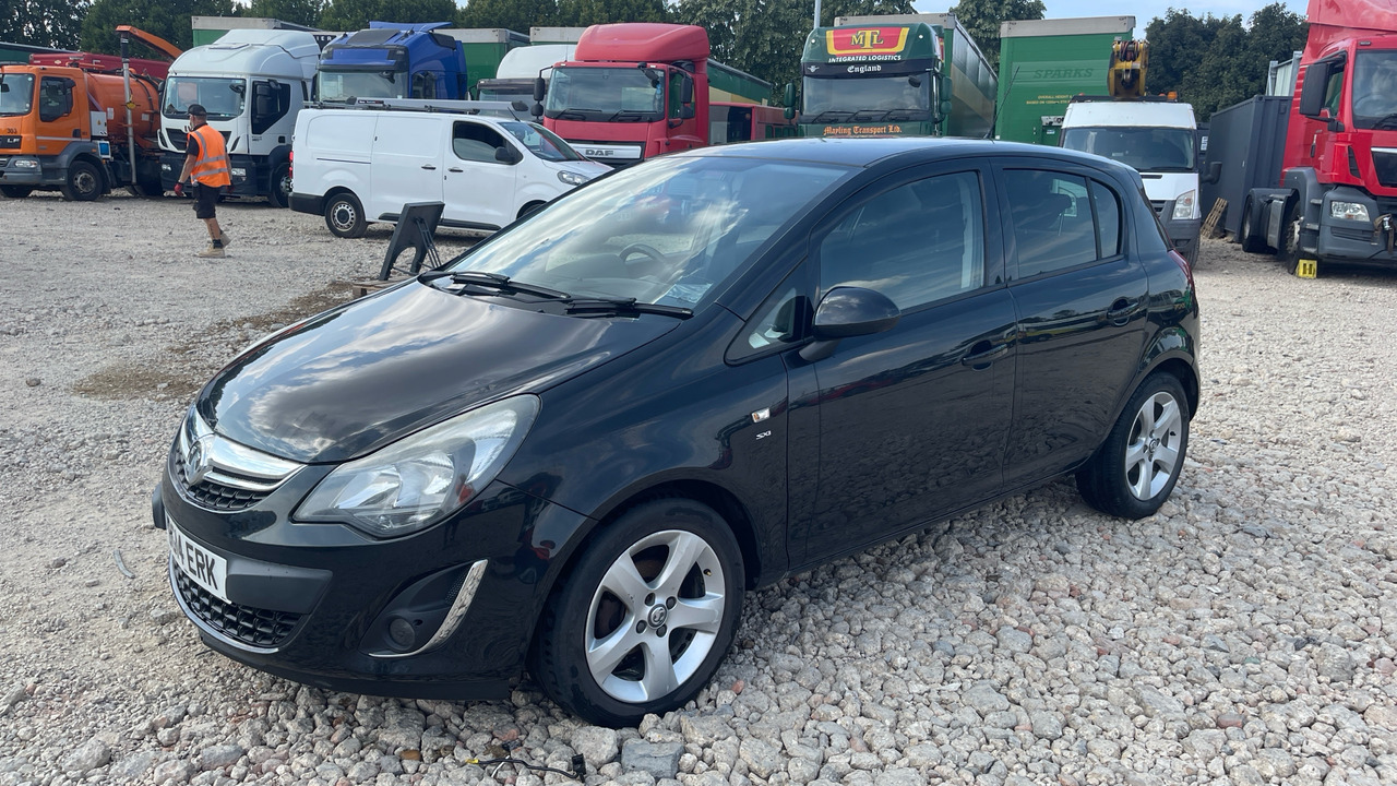 VAUXHALL CORSA 1.4 SXI - Hatchback: afbeelding 2 VAUXHALL CORSA 1.4 SXI - Hatchback: afbeelding 2