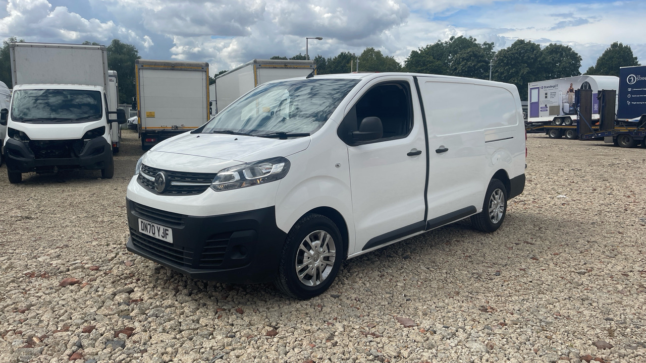 VAUXHALL VIVARO 2900 1.5D 100PS - Kleine bestelwagen: afbeelding 2 VAUXHALL VIVARO 2900 1.5D 100PS - Kleine bestelwagen: afbeelding 2