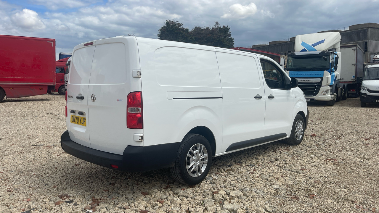 VAUXHALL VIVARO 2900 1.5D 100PS - Kleine bestelwagen: afbeelding 4 VAUXHALL VIVARO 2900 1.5D 100PS - Kleine bestelwagen: afbeelding 4