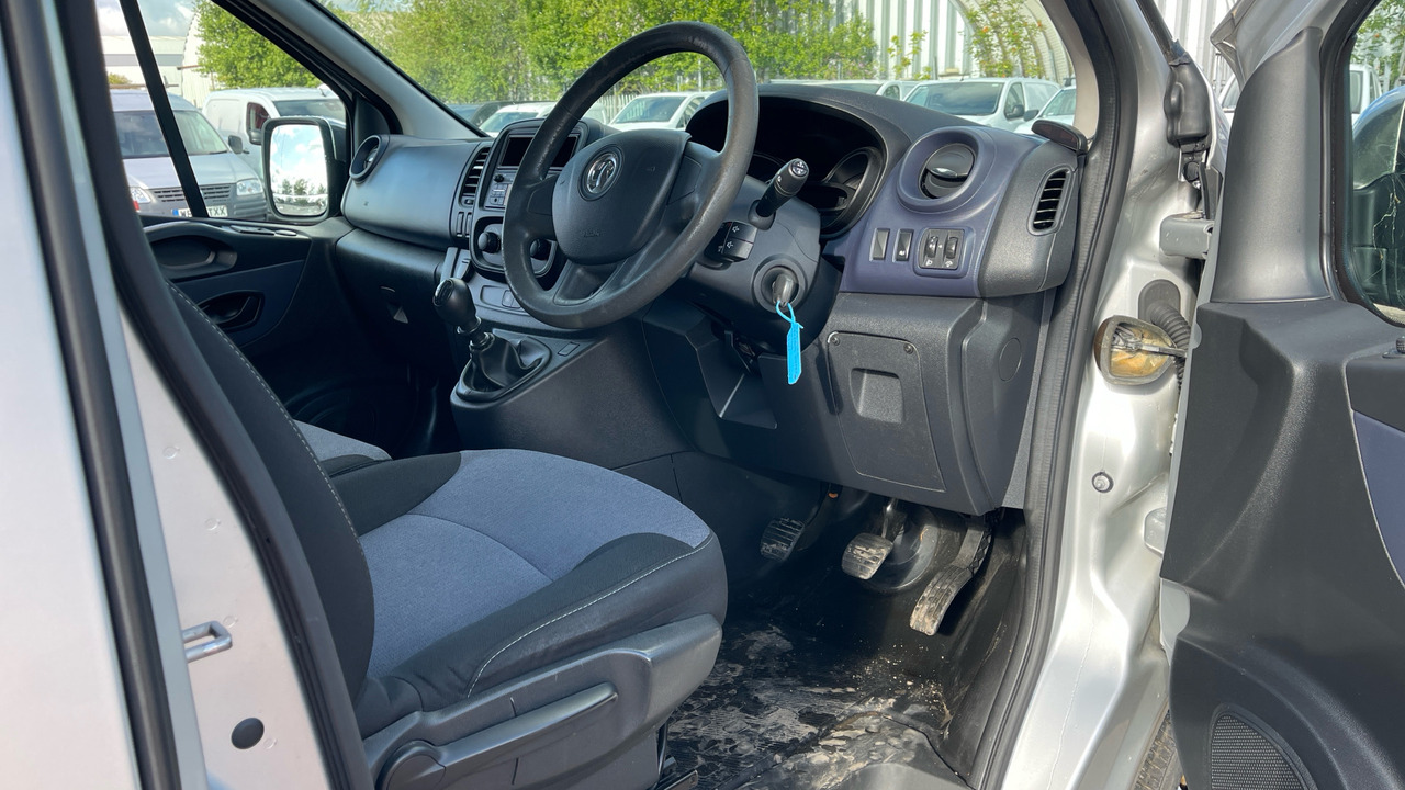 VAUXHALL VIVARO 2900 1.6 CDTI BITURBO 125PS - Minibus, Personenvervoer: afbeelding 5 VAUXHALL VIVARO 2900 1.6 CDTI BITURBO 125PS - Minibus, Personenvervoer: afbeelding 5