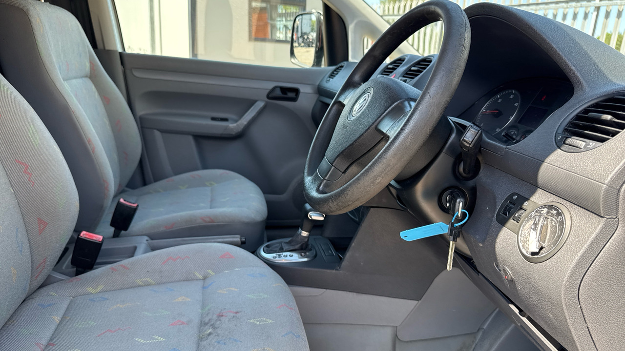 VOLKSWAGEN CADDY C20 1.9 TDI PD 104PS - Kleine bestelwagen: afbeelding 5 VOLKSWAGEN CADDY C20 1.9 TDI PD 104PS - Kleine bestelwagen: afbeelding 5
