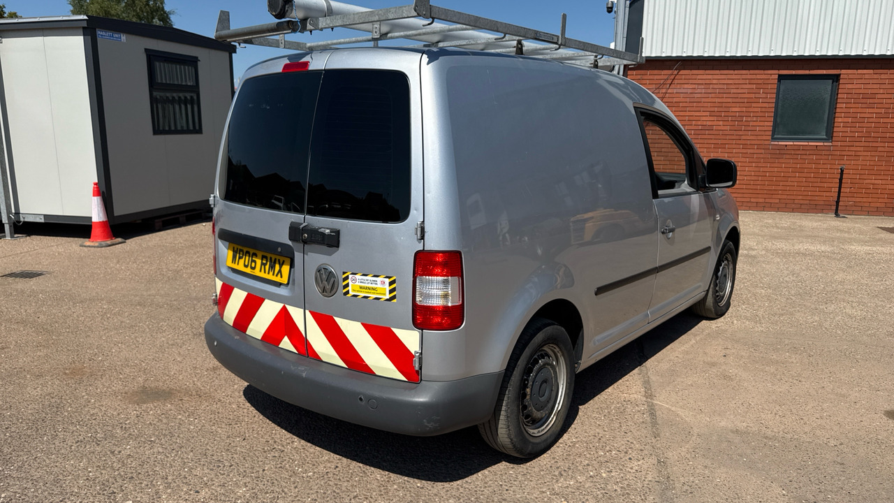 VOLKSWAGEN CADDY C20 1.9 TDI PD 104PS - Kleine bestelwagen: afbeelding 4 VOLKSWAGEN CADDY C20 1.9 TDI PD 104PS - Kleine bestelwagen: afbeelding 4