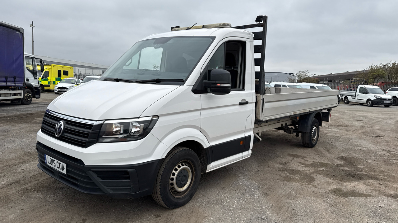 VOLKSWAGEN CRAFTER CR35 2.0 TDI 140PS - Bestelwagen open laadbak: afbeelding 2 VOLKSWAGEN CRAFTER CR35 2.0 TDI 140PS - Bestelwagen open laadbak: afbeelding 2