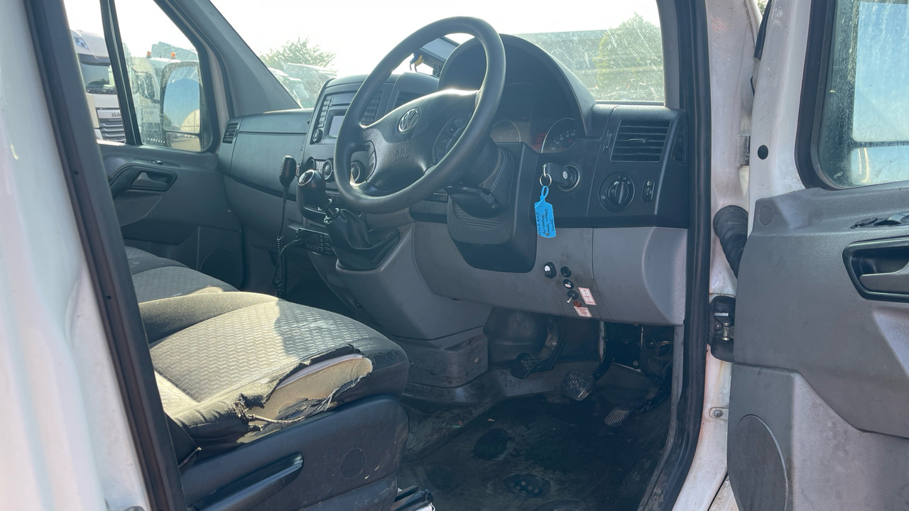 VOLKSWAGEN CRAFTER T30 2.0 TDI 140PS - Kipper bestelwagen: afbeelding 5 VOLKSWAGEN CRAFTER T30 2.0 TDI 140PS - Kipper bestelwagen: afbeelding 5
