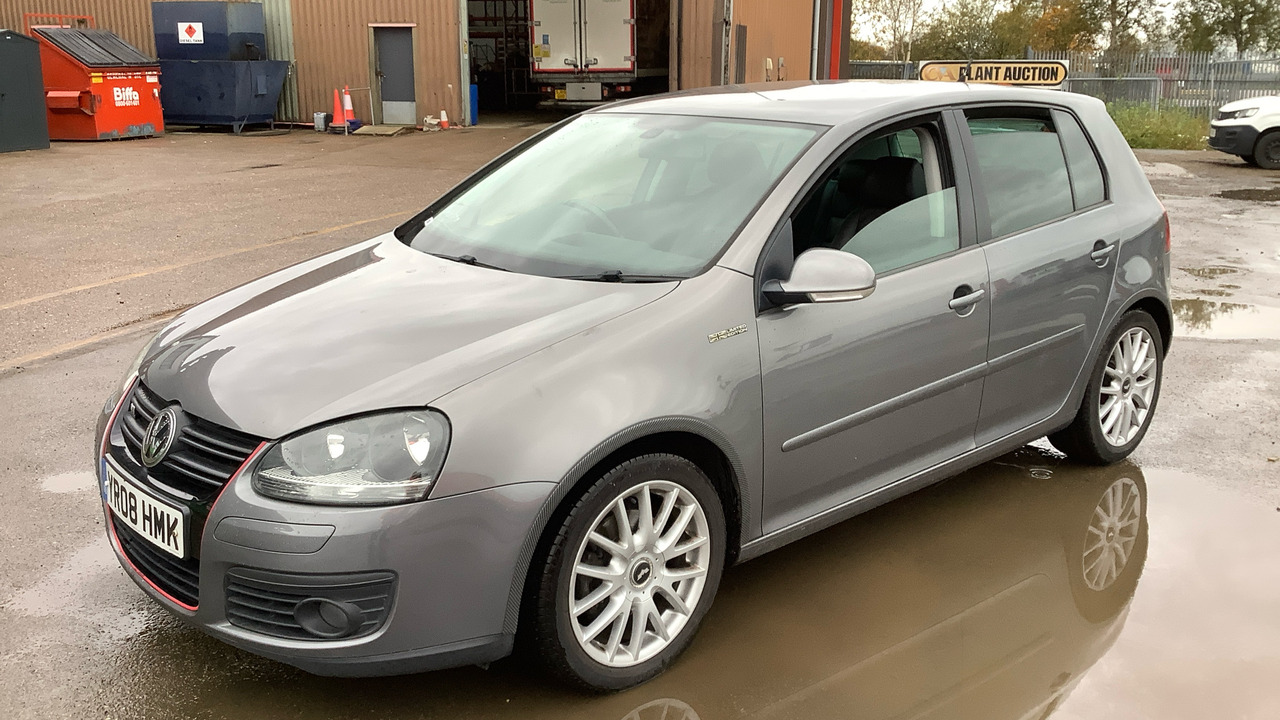 VOLKSWAGEN GOLF GT 2.0 TDI 140PS - Hatchback: afbeelding 2 VOLKSWAGEN GOLF GT 2.0 TDI 140PS - Hatchback: afbeelding 2